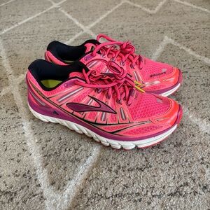 Brooks Transcend Road-Running Training Pink Purple Shoes Women's size 8.5